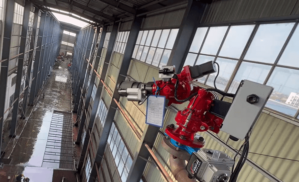 Požarni monitor s samodejnim sledenjem je zdaj v celoti sestavljen, preizkušen in bo kmalu odposlan